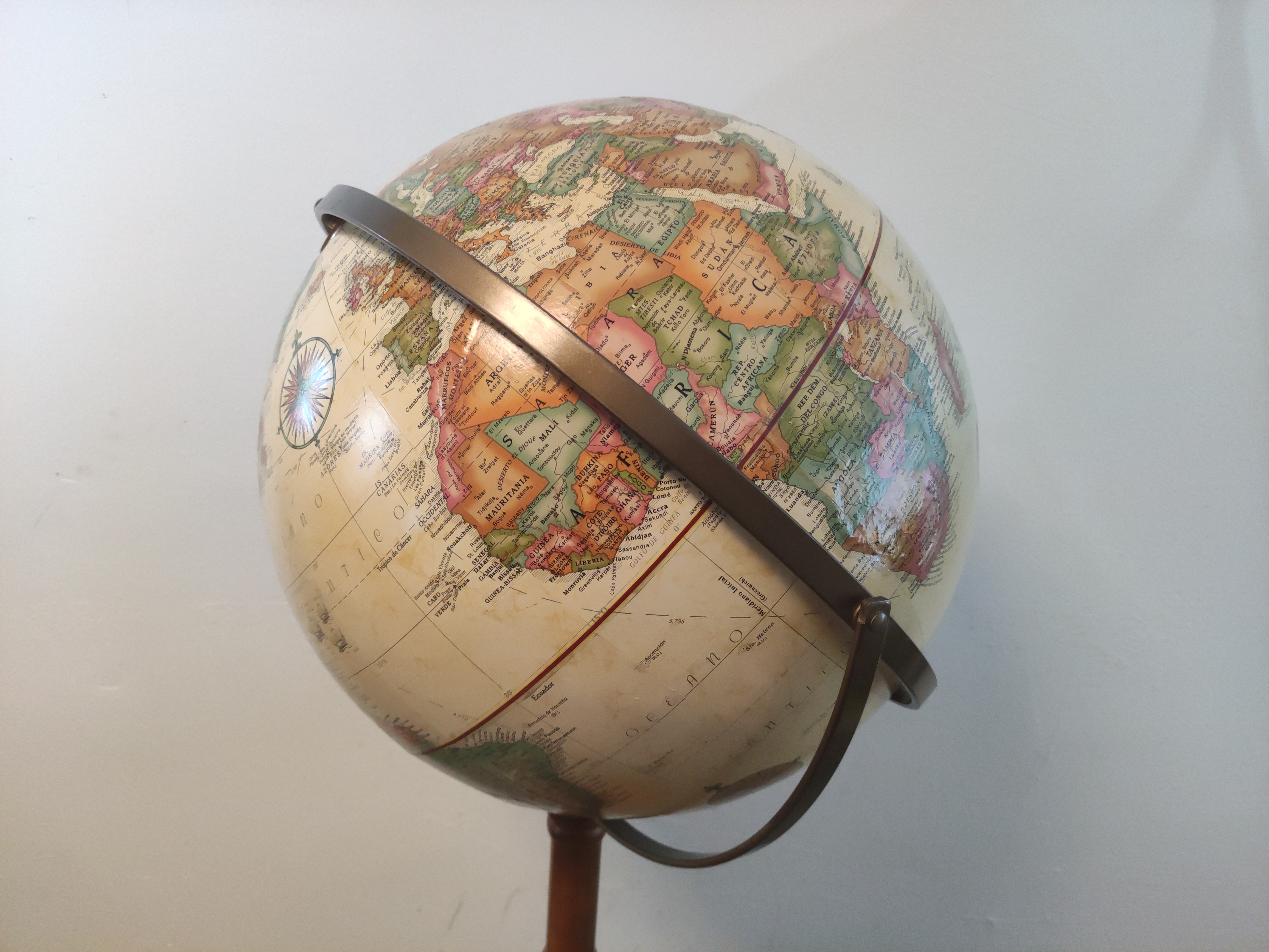 globo terraqueo deco mad met plast luz alt 94 o46 1u